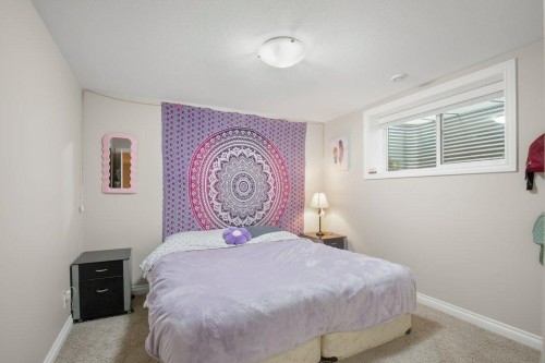 125 Traptow Close, Red Deer, AB - Indoor Photo Showing Bedroom
