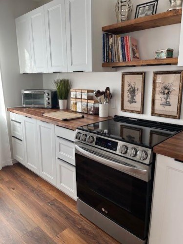 4313 53A Street, Wetaskiwin, AB - Indoor Photo Showing Kitchen
