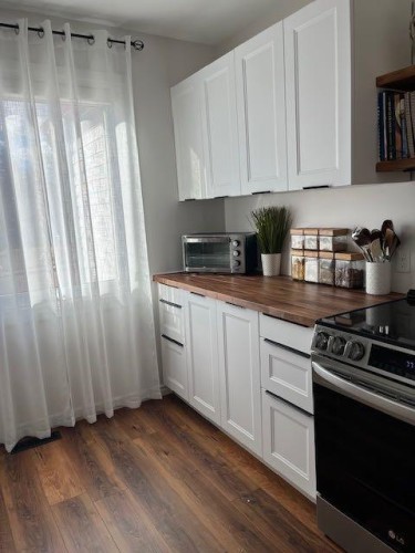 4313 53A Street, Wetaskiwin, AB - Indoor Photo Showing Kitchen