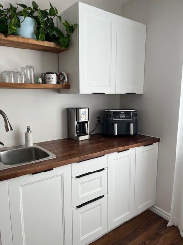 4313 53A Street, Wetaskiwin, AB - Indoor Photo Showing Kitchen