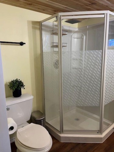 4313 53A Street, Wetaskiwin, AB - Indoor Photo Showing Bathroom