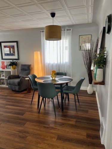 4313 53A Street, Wetaskiwin, AB - Indoor Photo Showing Dining Room