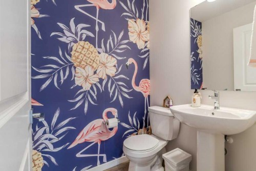 33 Earl Close, Red Deer, AB - Indoor Photo Showing Bathroom