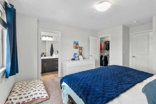 33 Earl Close, Red Deer, AB - Indoor Photo Showing Bedroom