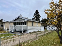 5407 53 Street  Rocky Mountain House, AB T4T 1G9