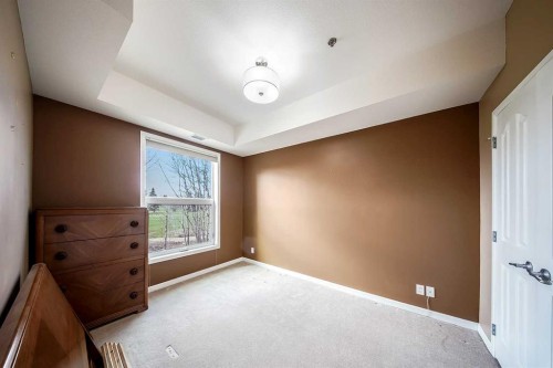 207-5040 53 Street, Sylvan Lake, AB - Indoor Photo Showing Other Room