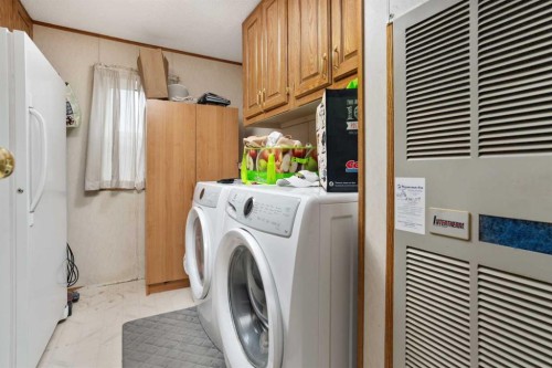 5233 47 Street, Camrose, AB - Indoor Photo Showing Laundry Room
