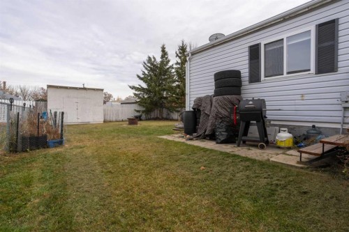 5233 47 Street, Camrose, AB - Outdoor