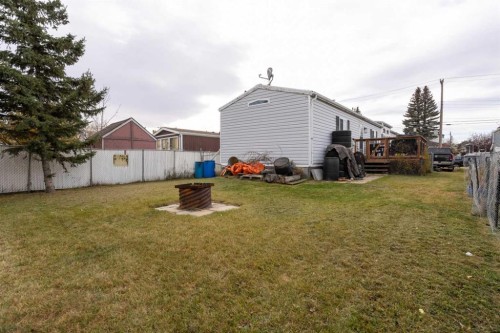 5233 47 Street, Camrose, AB - Outdoor