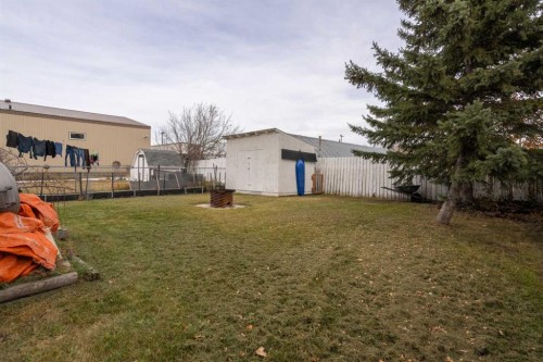 5233 47 Street, Camrose, AB - Outdoor
