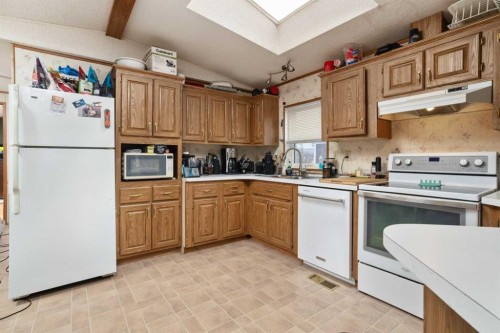 5233 47 Street, Camrose, AB - Indoor Photo Showing Kitchen