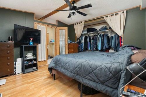 5233 47 Street, Camrose, AB - Indoor Photo Showing Bedroom