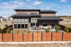 11 Tenhove Street  Red Deer, AB T4P 0L1