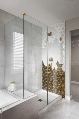 80 Ambledale Crescent Nw, Calgary, AB - Indoor Photo Showing Bathroom