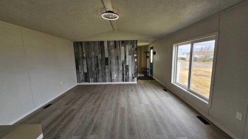 4404 Park Crescent, Coronation, AB - Indoor Photo Showing Other Room