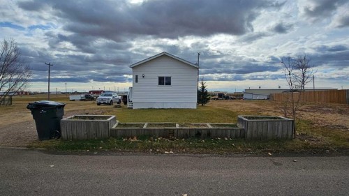 4404 Park Crescent, Coronation, AB - Outdoor