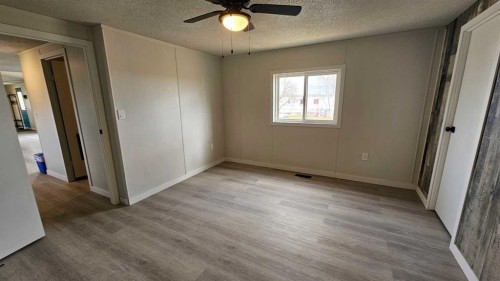 4404 Park Crescent, Coronation, AB - Indoor Photo Showing Other Room