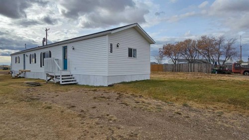 4404 Park Crescent, Coronation, AB - Outdoor