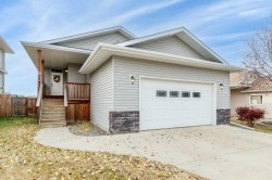 10 Fawn Meadows Crescent  Delburne, AB T0M 0V0