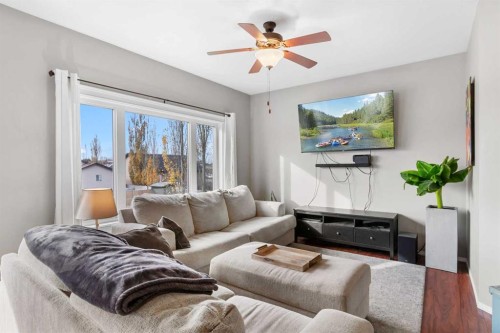 10 Fawn Meadows Crescent, Delburne, AB - Indoor Photo Showing Living Room