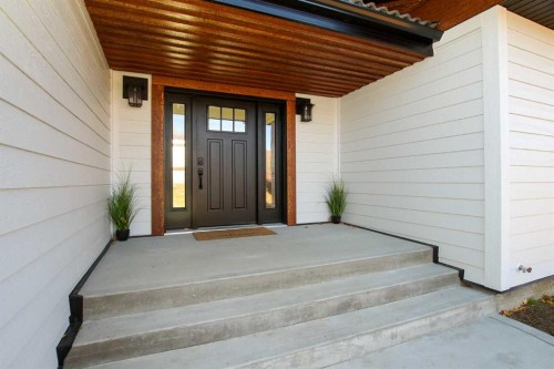 825 Sunhaven Way, Sunbreaker Cove, AB - Outdoor With Exterior