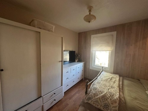 4819 50Th Alley North, Amisk, AB - Indoor Photo Showing Bedroom