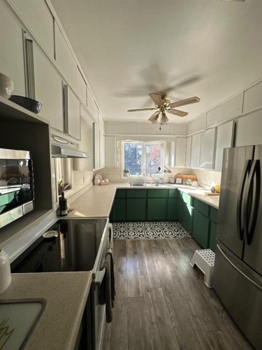 4819 50Th Alley North, Amisk, AB - Indoor Photo Showing Kitchen