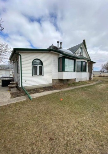 207 Vrolson Road, Bawlf, AB - Outdoor