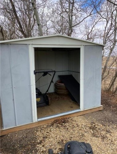 207 Vrolson Road, Bawlf, AB - Outdoor