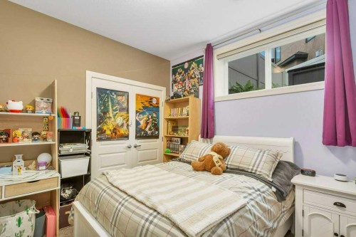 19 Trump Place, Red Deer, AB - Indoor Photo Showing Bedroom