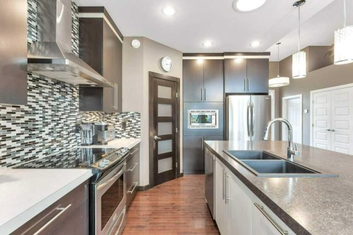 19 Trump Place, Red Deer, AB - Indoor Photo Showing Kitchen With Double Sink With Upgraded Kitchen