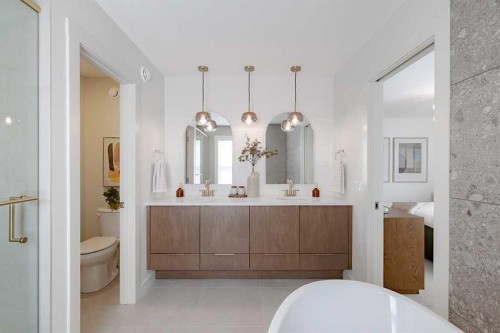 257 Amblestone Crescent Nw, Calgary, AB - Indoor Photo Showing Bathroom