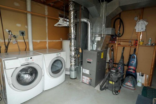 143 Barrett Drive, Red Deer, AB - Indoor Photo Showing Laundry Room