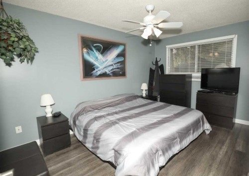 143 Barrett Drive, Red Deer, AB - Indoor Photo Showing Bedroom