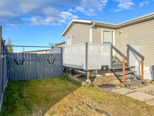 74-4802 54 Avenue, Camrose, AB 