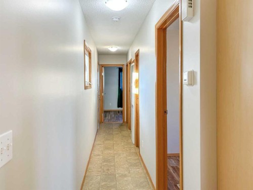 74-4802 54 Avenue, Camrose, AB 