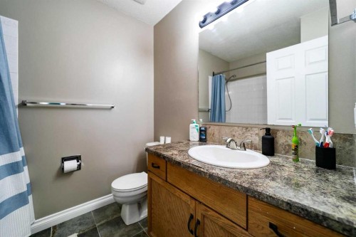 5419 53 Street, Camrose, AB - Indoor Photo Showing Bathroom