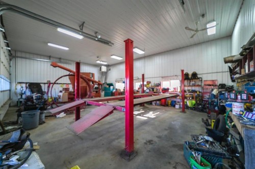 46037 Range Road 183, Rural Camrose County, AB - Indoor Photo Showing Garage