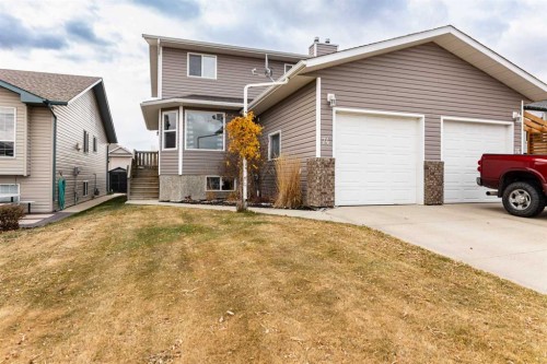 74 Elana Crescent  Lacombe, AB T4L 2L2