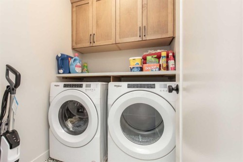 9 Aztec Street, Blackfalds, AB - Indoor Photo Showing Laundry Room