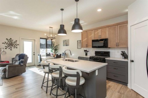 9 Aztec Street, Blackfalds, AB - Indoor