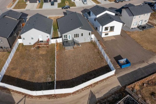 9 Aztec Street, Blackfalds, AB - Outdoor