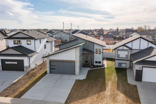 9 Aztec Street, Blackfalds, AB - Outdoor With Facade
