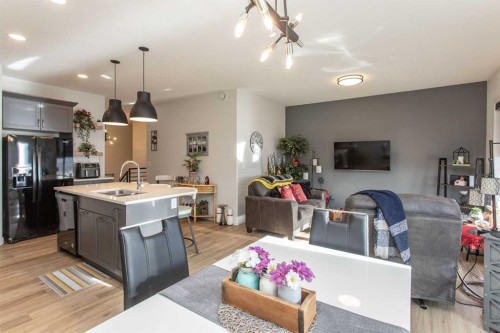 9 Aztec Street, Blackfalds, AB - Indoor