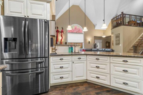 115 Crystal Springs Drive, Westerose, AB - Indoor Photo Showing Kitchen