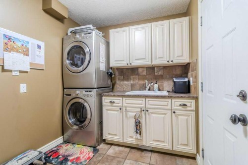 115 Crystal Springs Drive, Westerose, AB - Indoor Photo Showing Laundry Room
