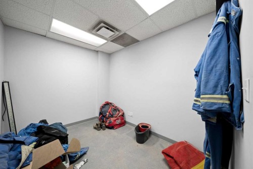 10 & 20-8028 Edgar Industrial Crescent, Red Deer, AB 