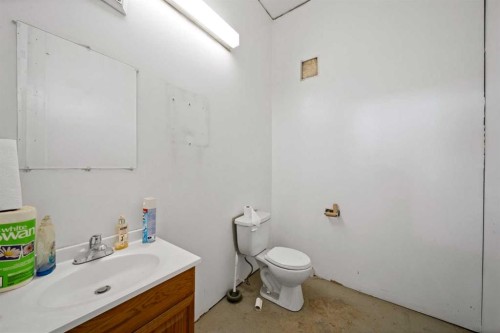 10 & 20-8028 Edgar Industrial Crescent, Red Deer, AB 