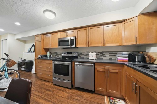 4706 43 Street, Sylvan Lake, AB - Indoor Photo Showing Kitchen