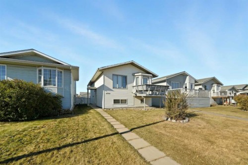 4706 43 Street, Sylvan Lake, AB - Outdoor